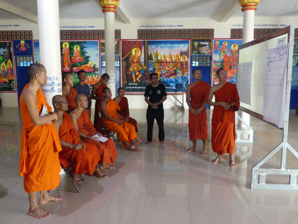 Kambodscha: Buddhistische Mönche als Botschafter für den Tierschutz